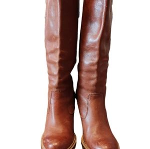 Frye Mildred Eng Pull - Size 8M